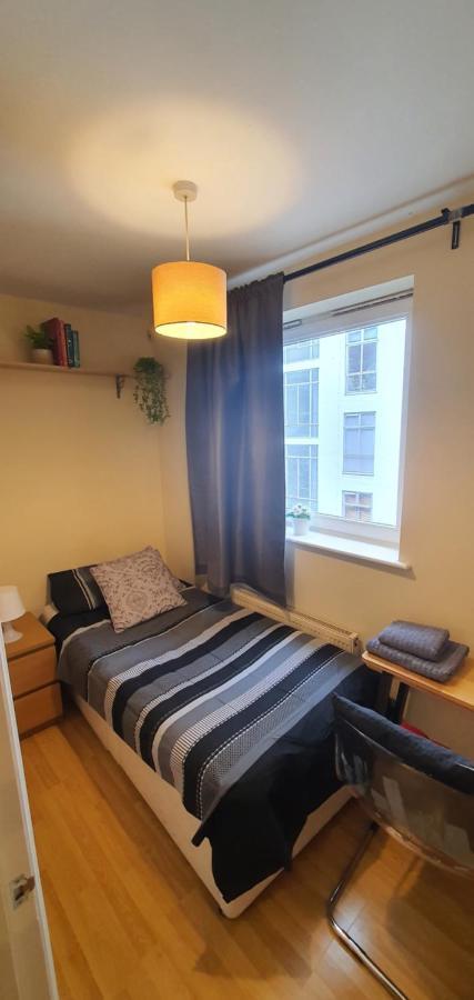 Double Room&Private Bath Near The Square Mile Londres Exterior foto